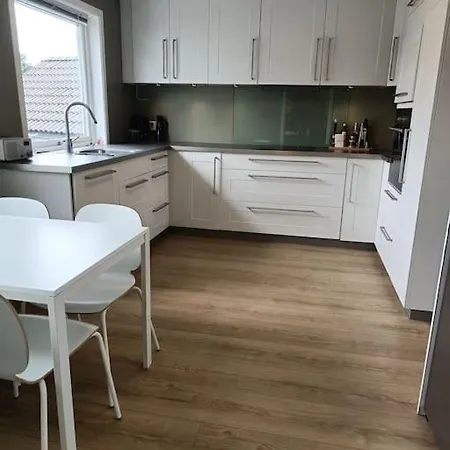 Hébergement de vacances Stor Og Trivelig Enebolig Pa Madla